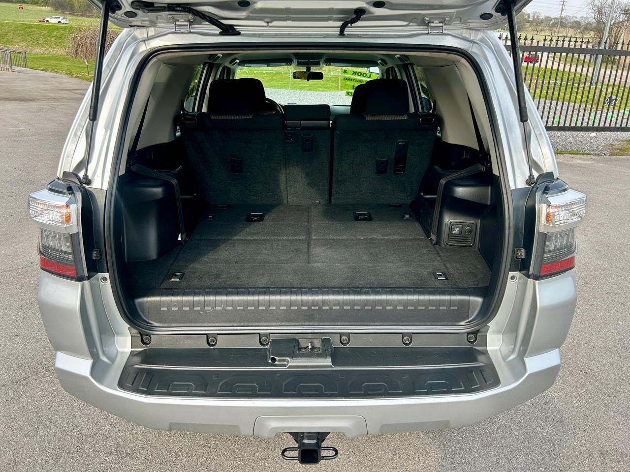 Toyota 4Runner SR5 4D SUV 4X4 V6 2016