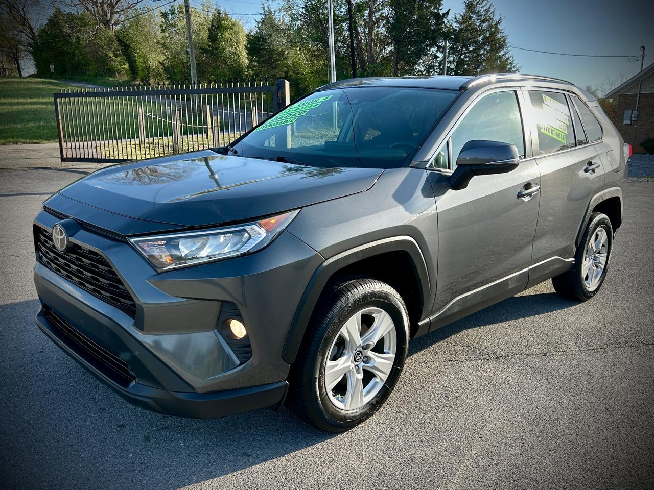 Toyota RAV4 XLE 2021