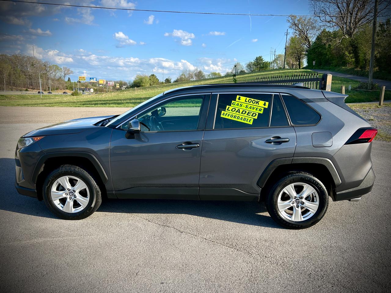 Toyota RAV4 XLE 2021