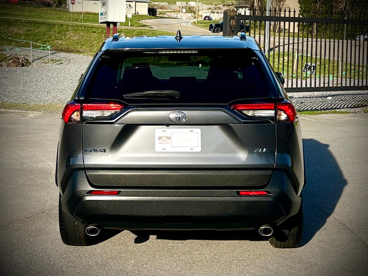 Toyota RAV4 XLE 2021