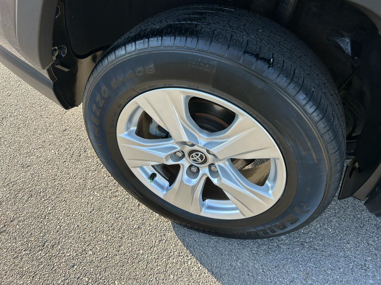 Toyota RAV4 XLE 2021