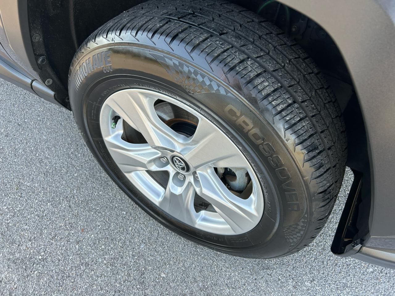 Toyota RAV4 XLE 2021