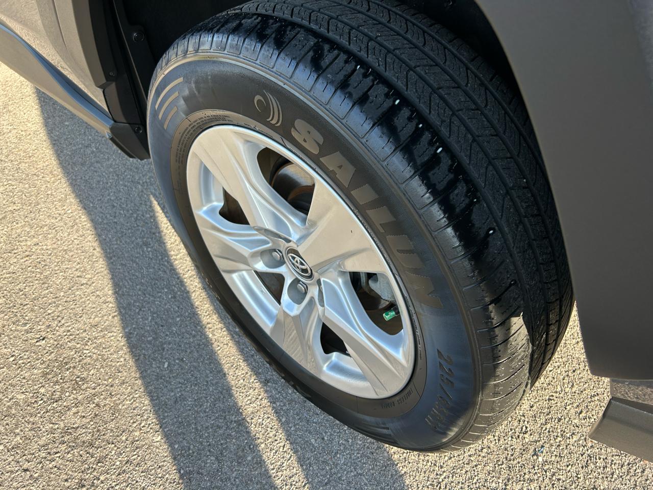 Toyota RAV4 XLE 2021