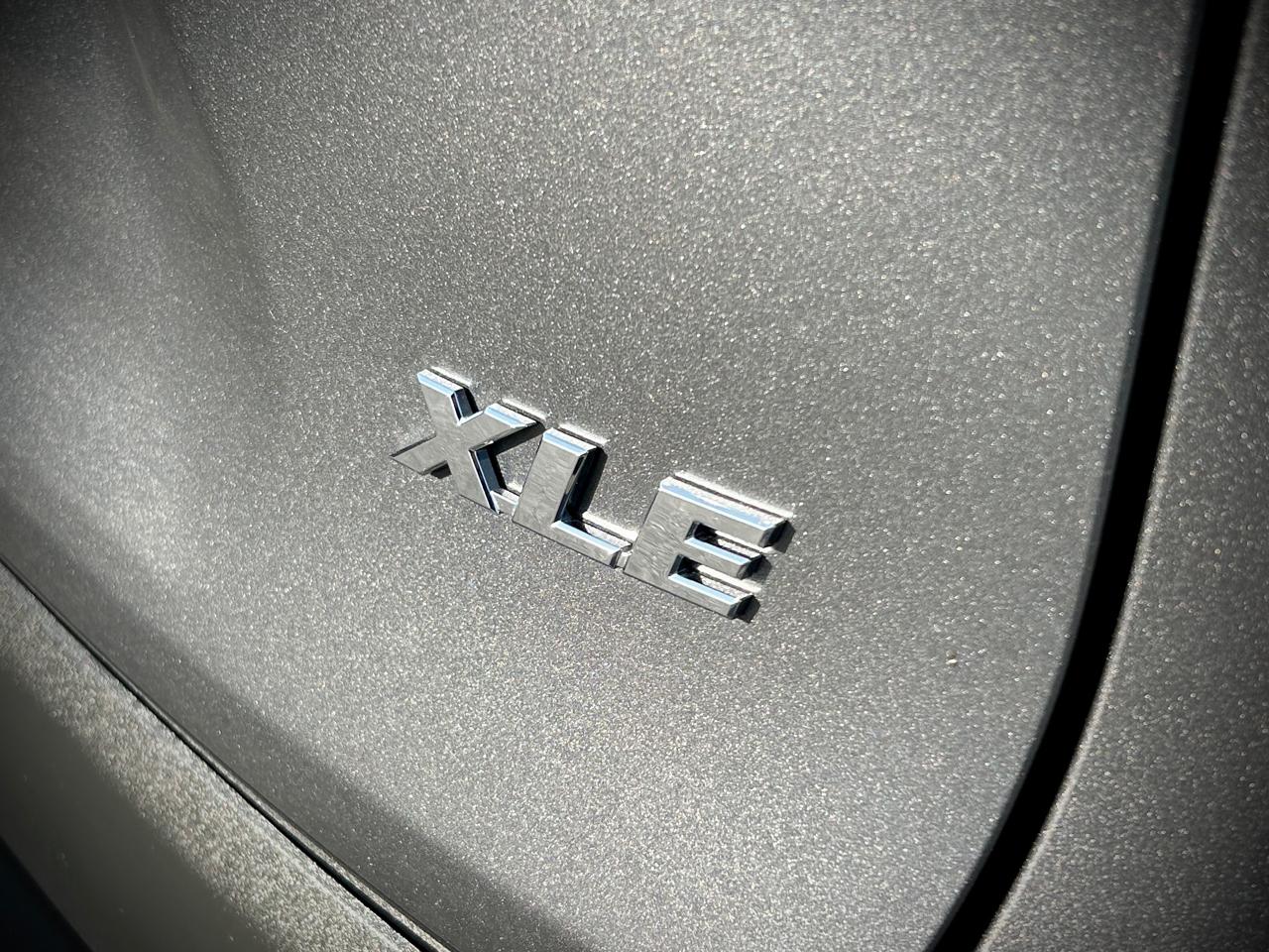 Toyota RAV4 XLE 2021