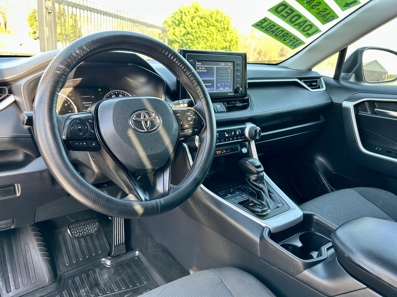 Toyota RAV4 XLE 2021