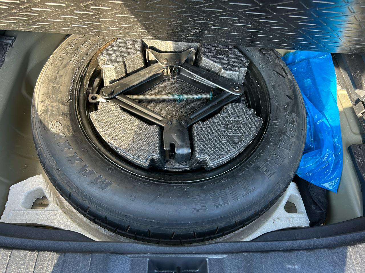 Toyota RAV4 XLE 2021