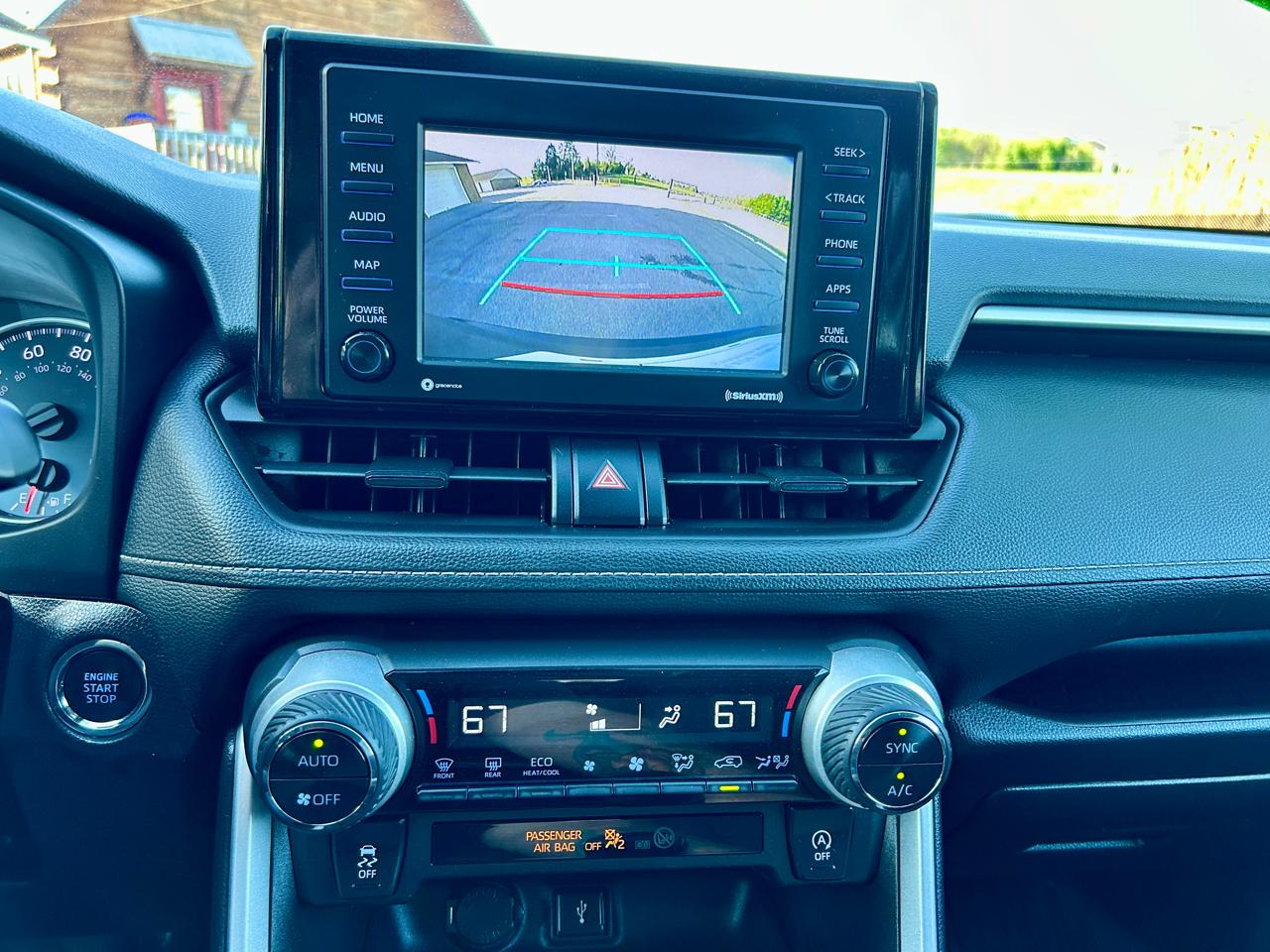 Toyota RAV4 XLE 2021