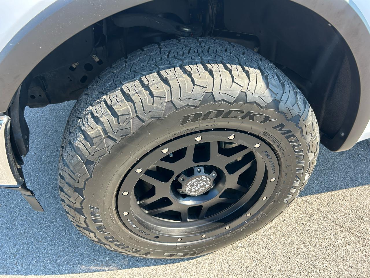 Ford F-150 4WD Reg Cab 145" XL 2020