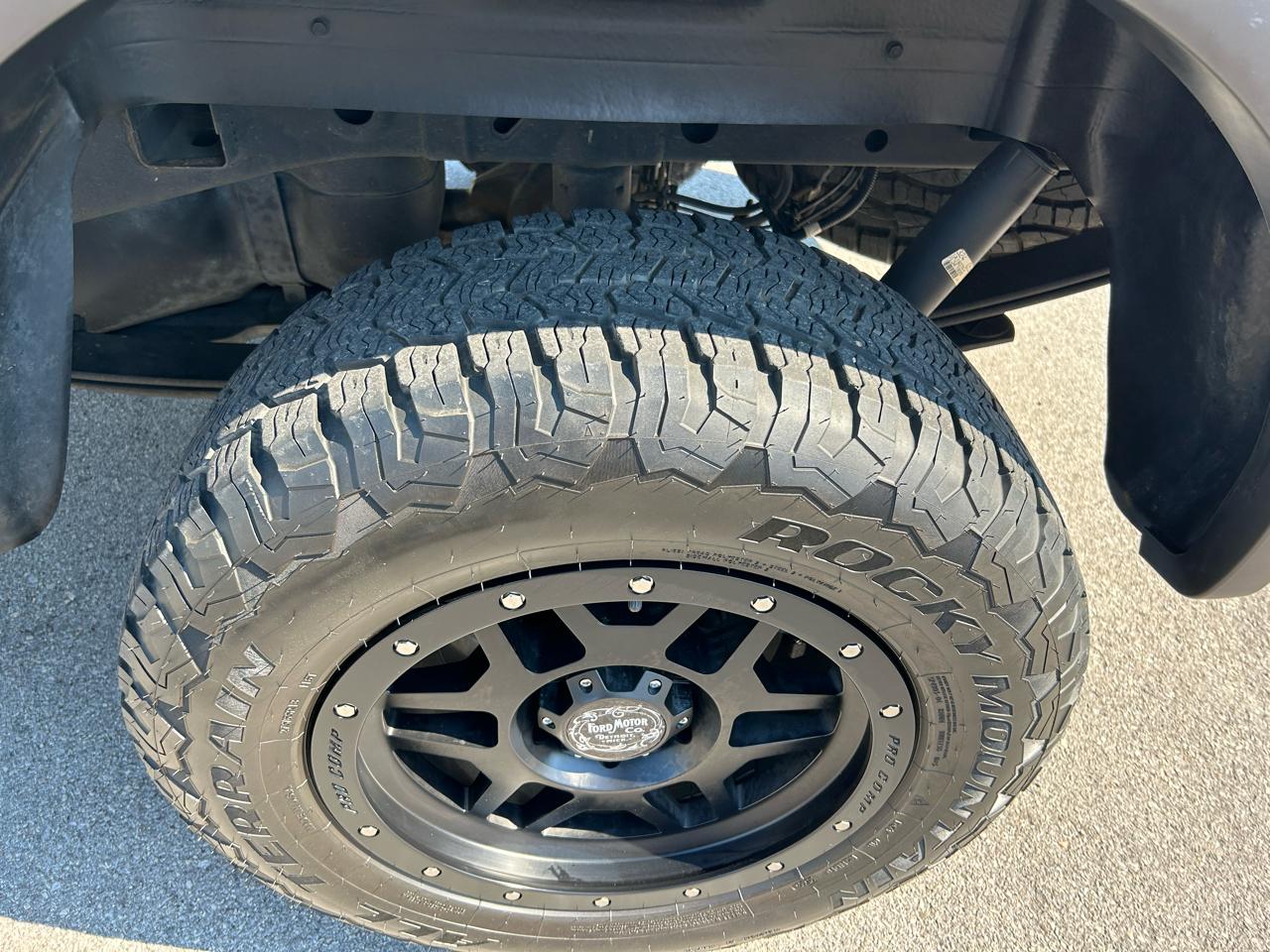 Ford F-150 4WD Reg Cab 145" XL 2020