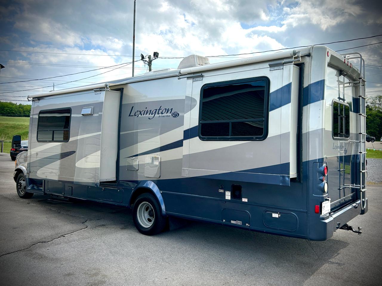 Ford Econoline E-450 2007