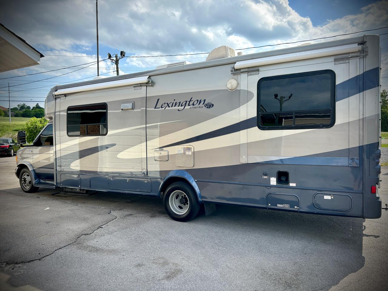 Ford Econoline E-450 2007