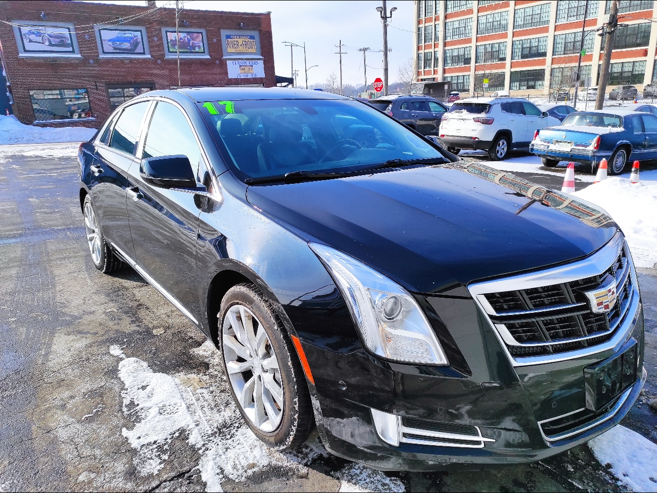 2017 Cadillac XTS 4dr Sdn Luxury FWD