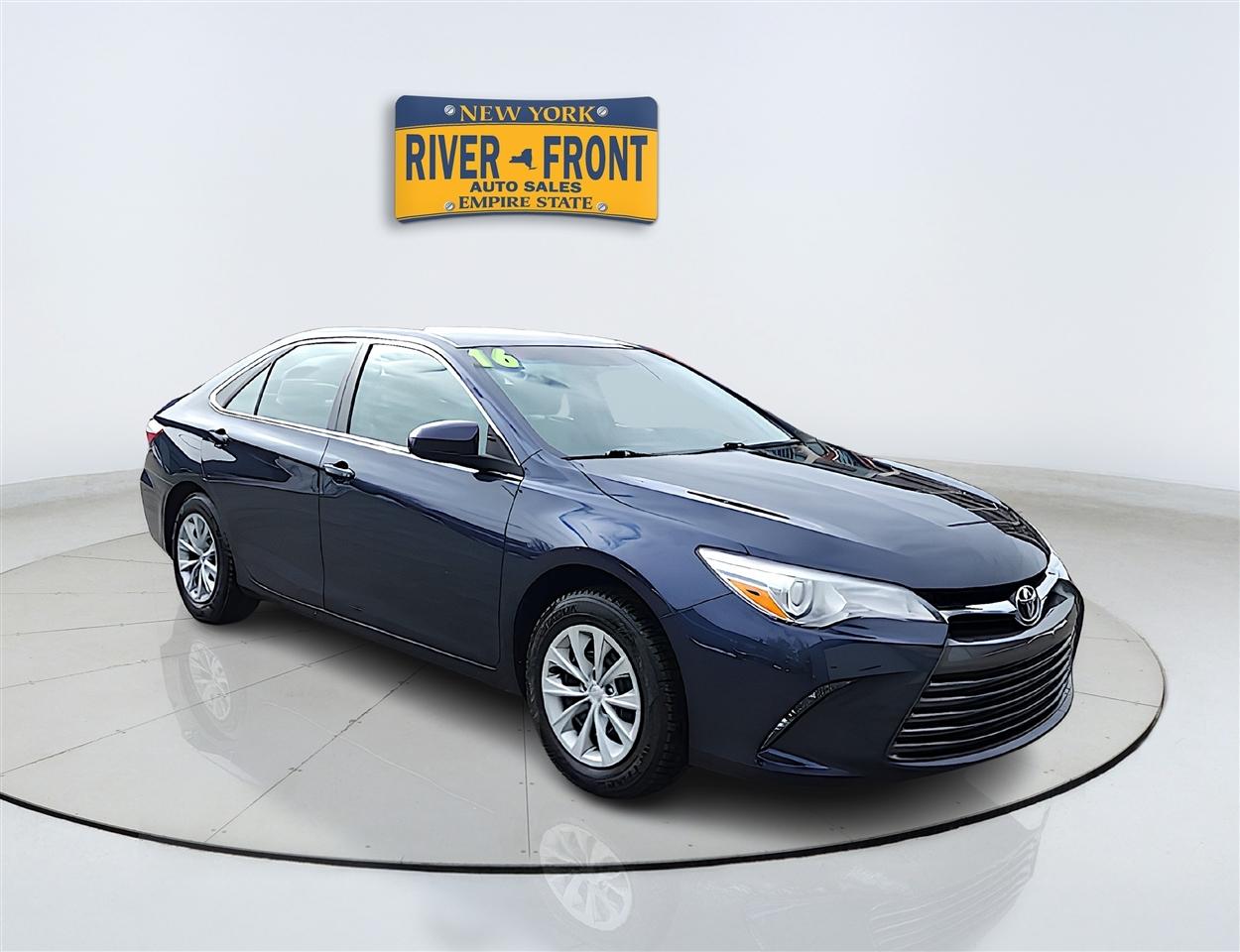 2016 Toyota Camry 4dr Sedan LE Auto