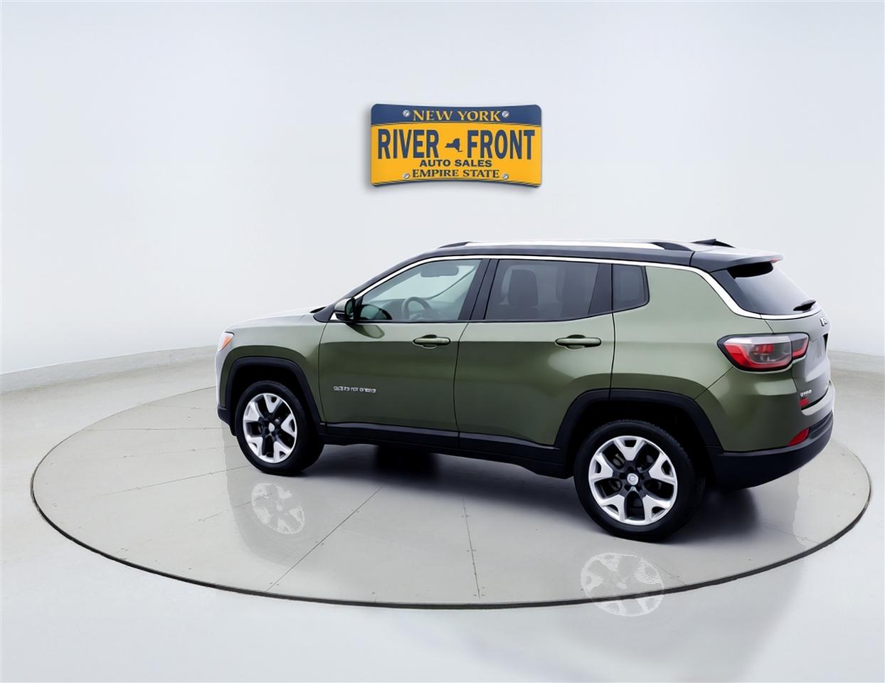 Jeep Compass photo 5