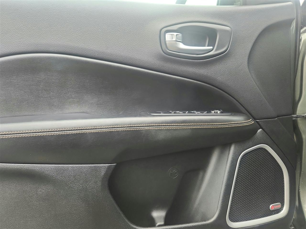 Jeep Compass photo 20