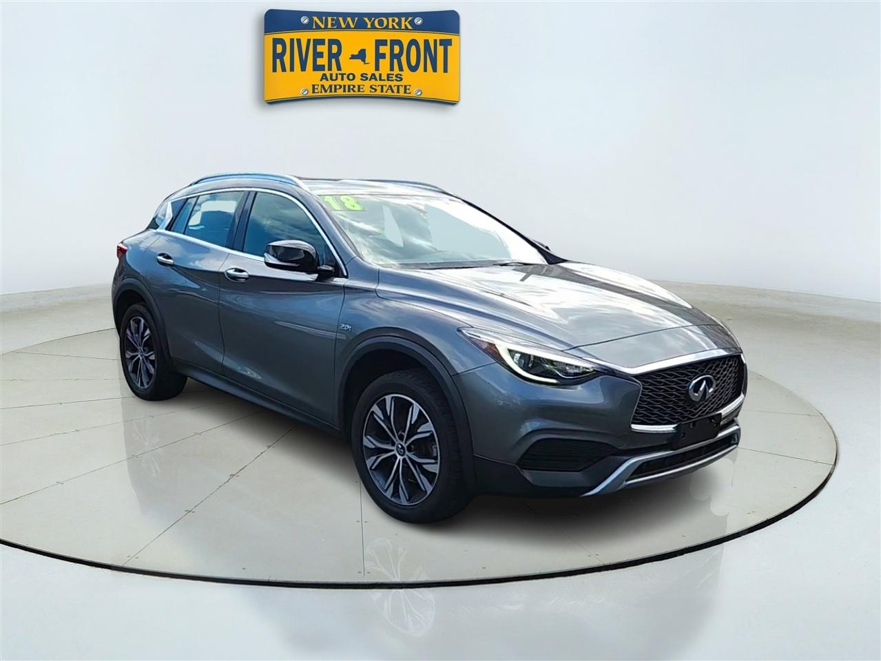 2018 Infiniti QX30 Luxury AWD