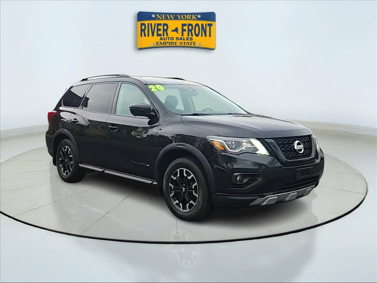 2020 Nissan Pathfinder 4x4 SL