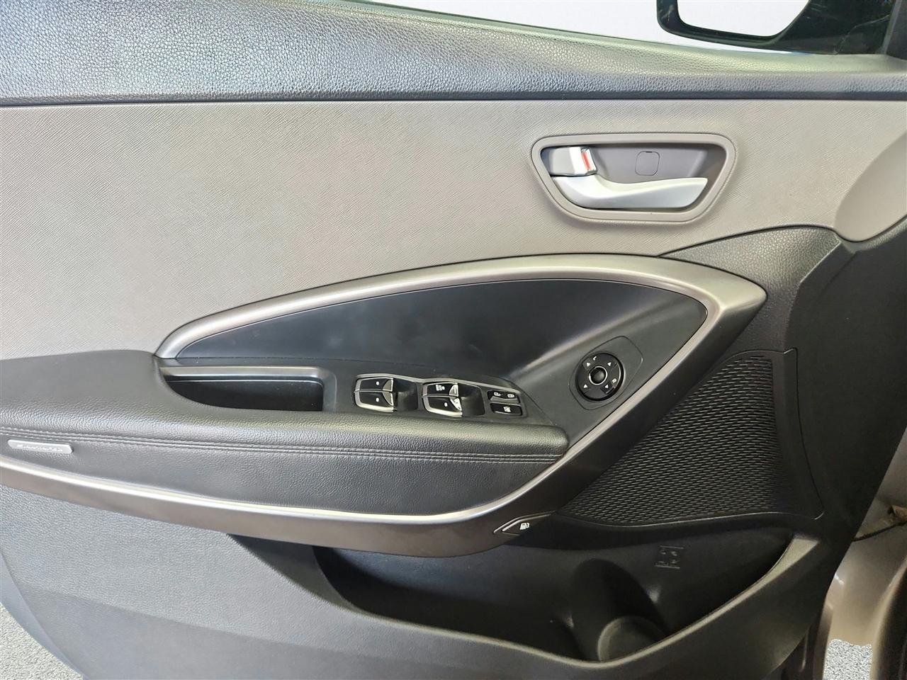 Hyundai Santa Fe Sport photo 17