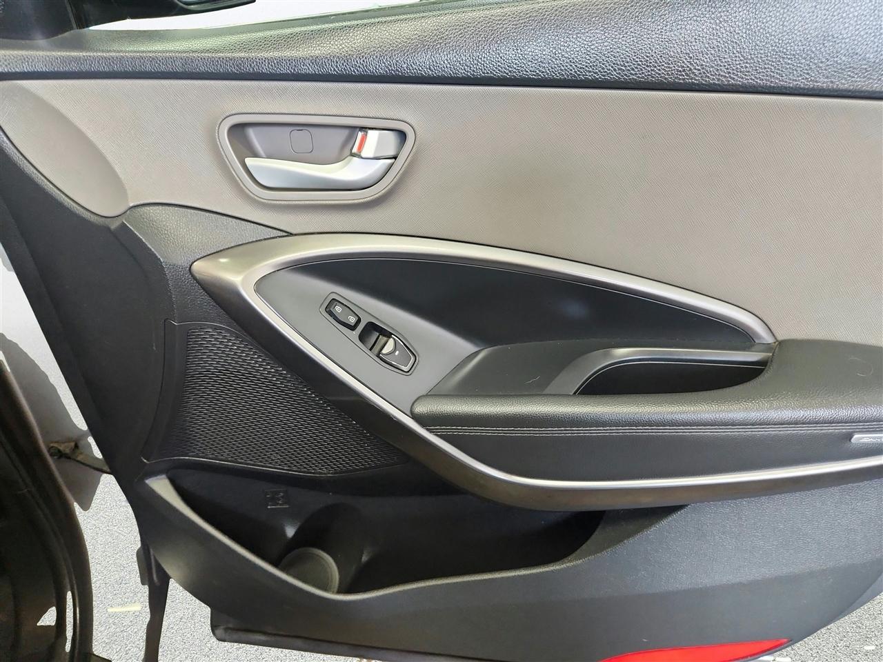 Hyundai Santa Fe Sport photo 21