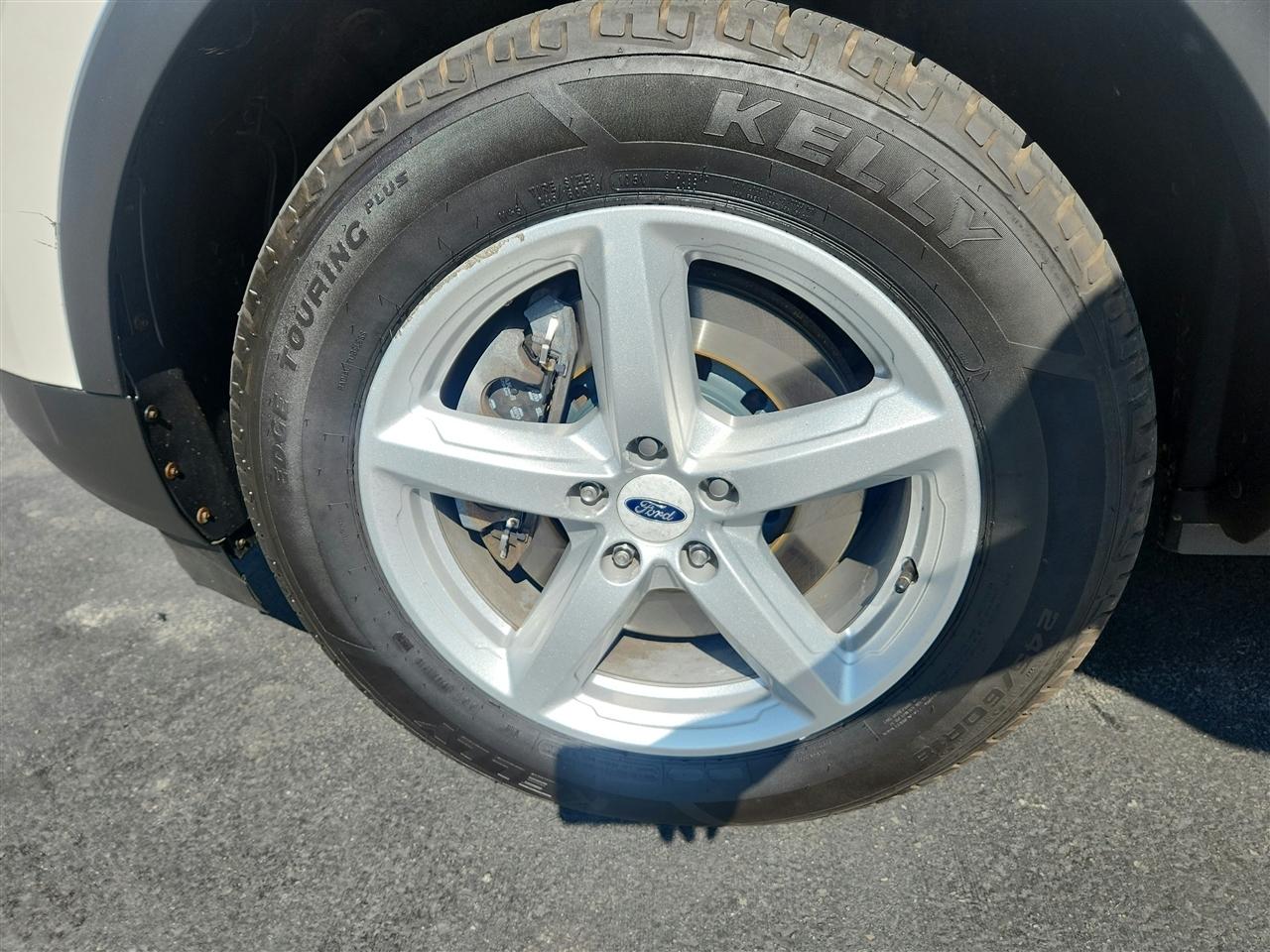 Ford Explorer photo 27