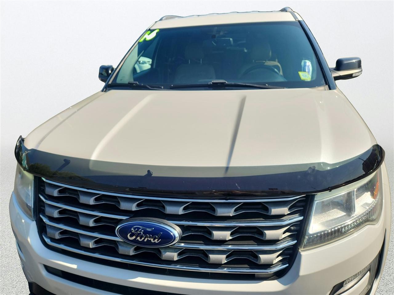 Ford Explorer photo 28