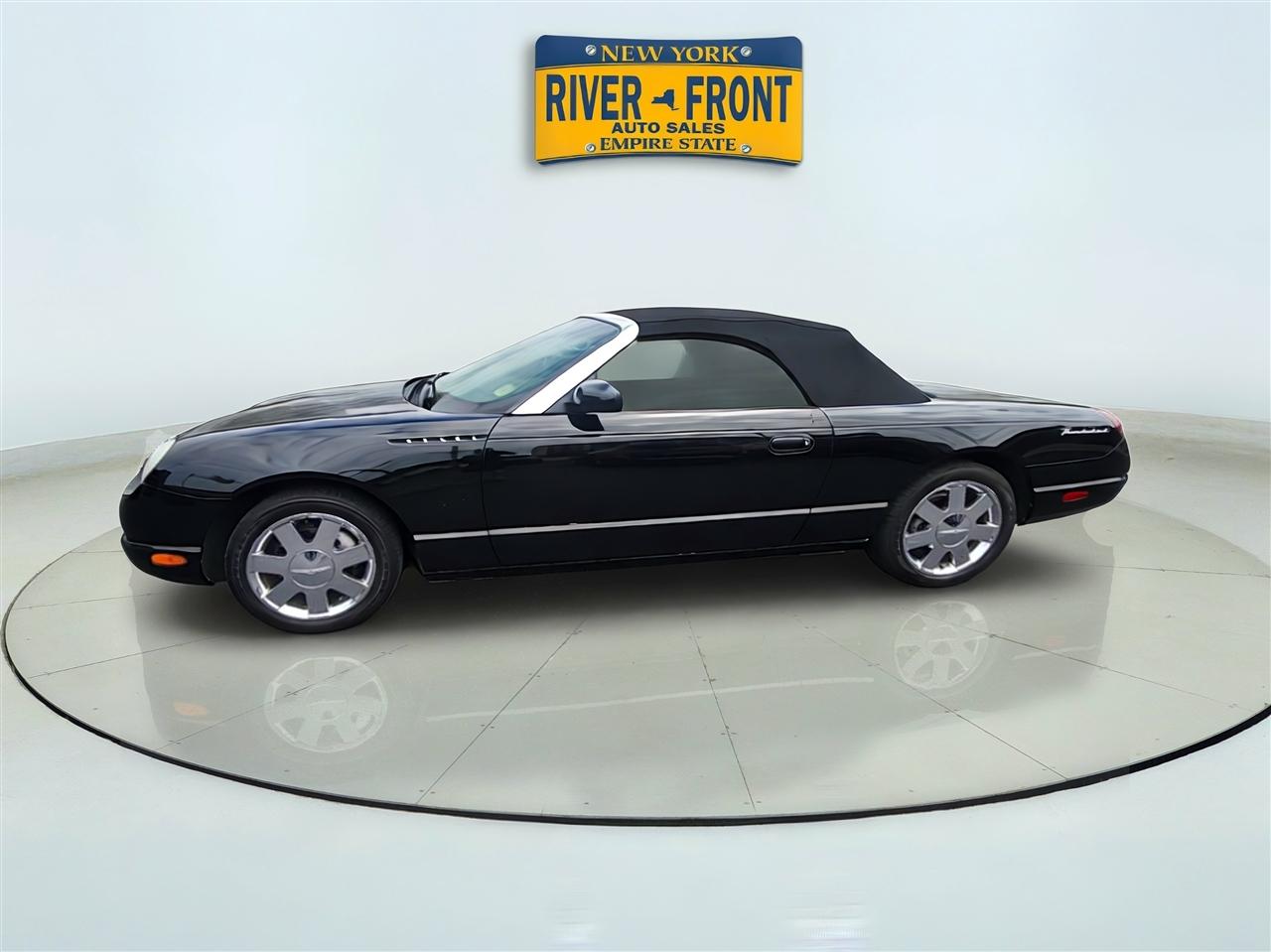 Ford Thunderbird photo 5