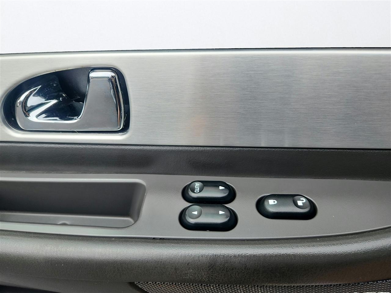 Ford Thunderbird photo 15