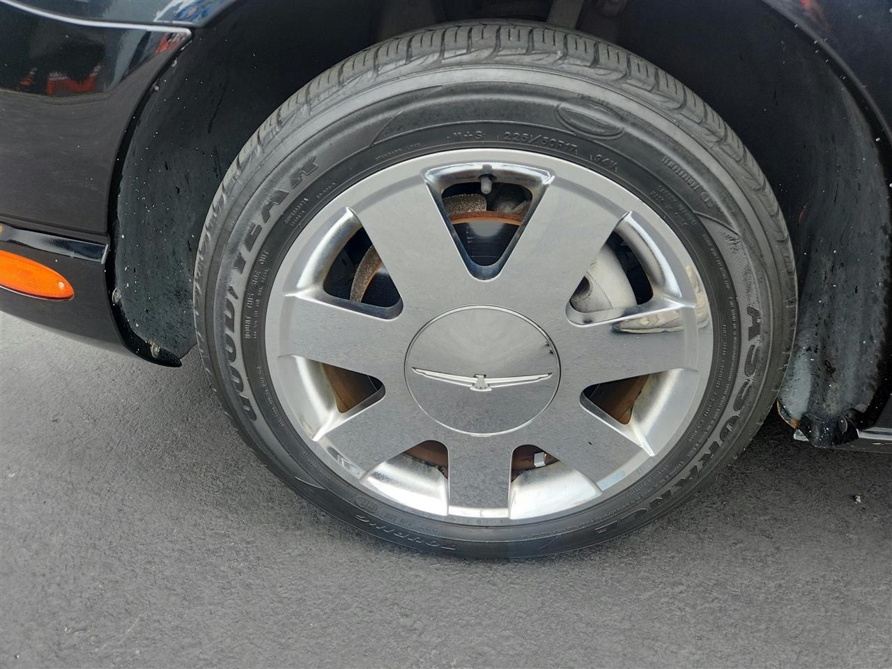 Ford Thunderbird photo 22