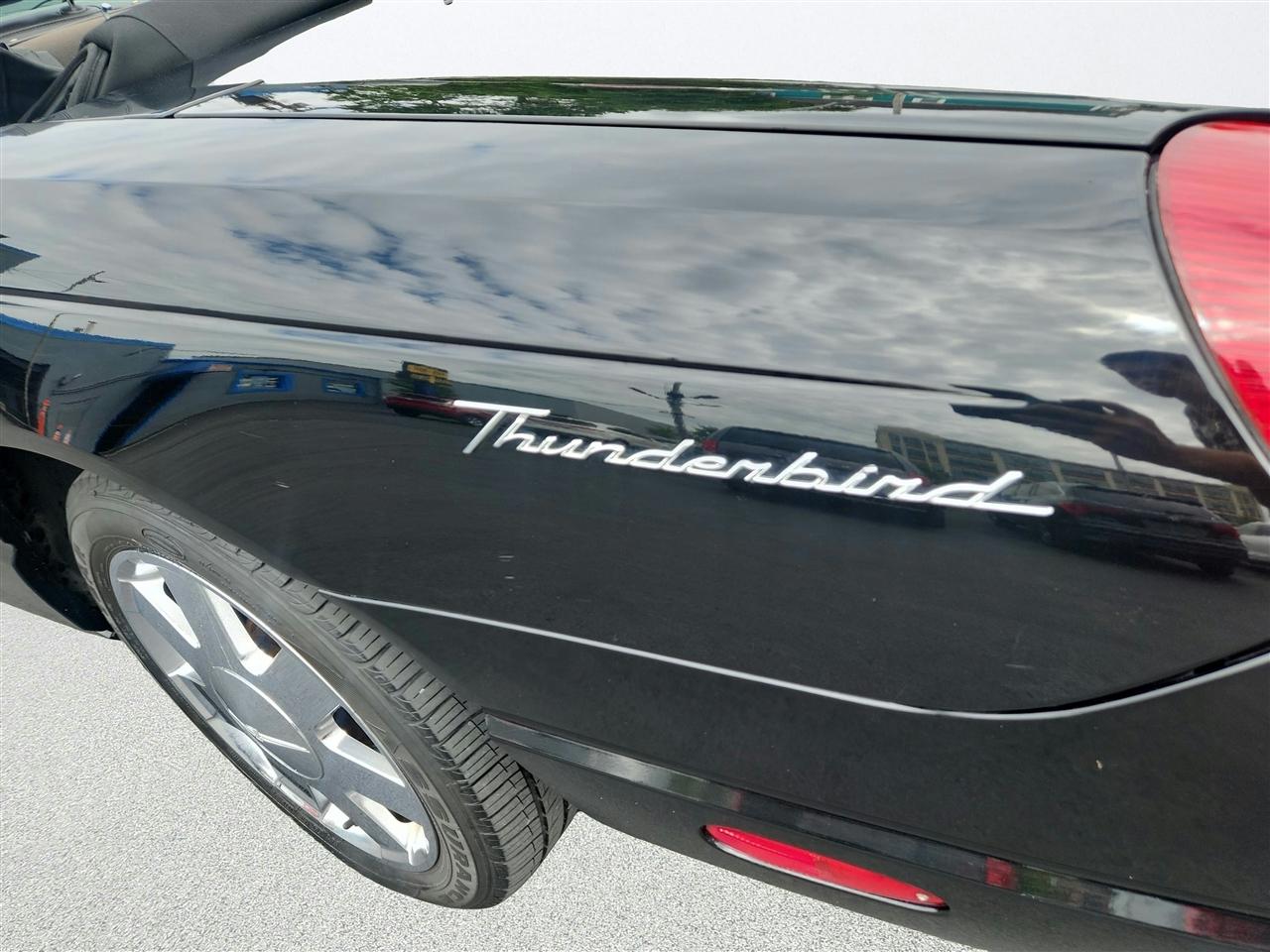 Ford Thunderbird photo 26