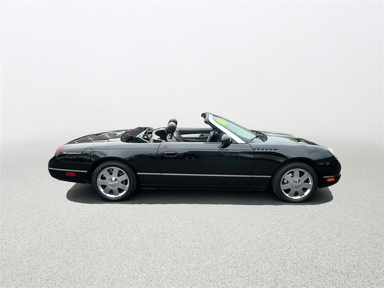 Ford Thunderbird photo 29