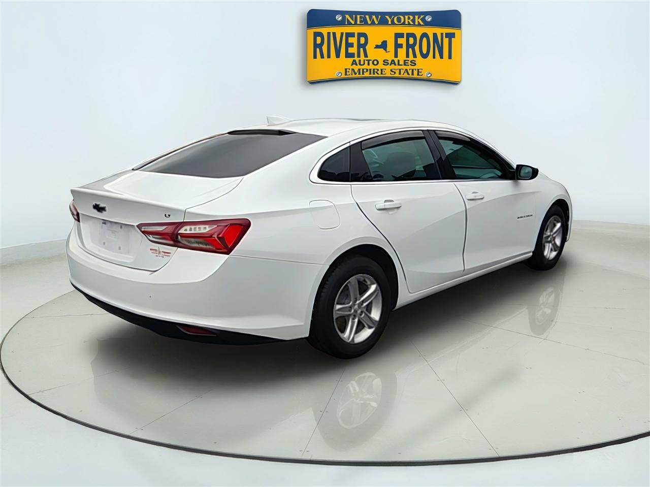 Chevrolet Malibu photo 8