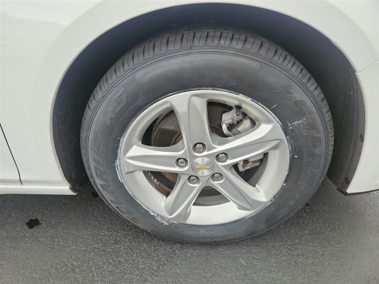Chevrolet Malibu photo 9
