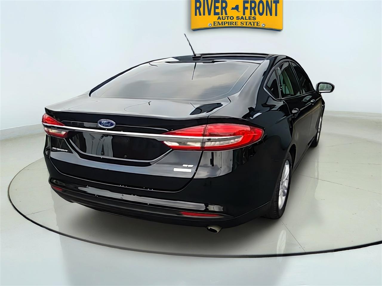 Ford Fusion photo 7