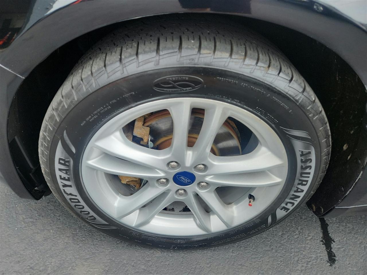 Ford Fusion photo 12