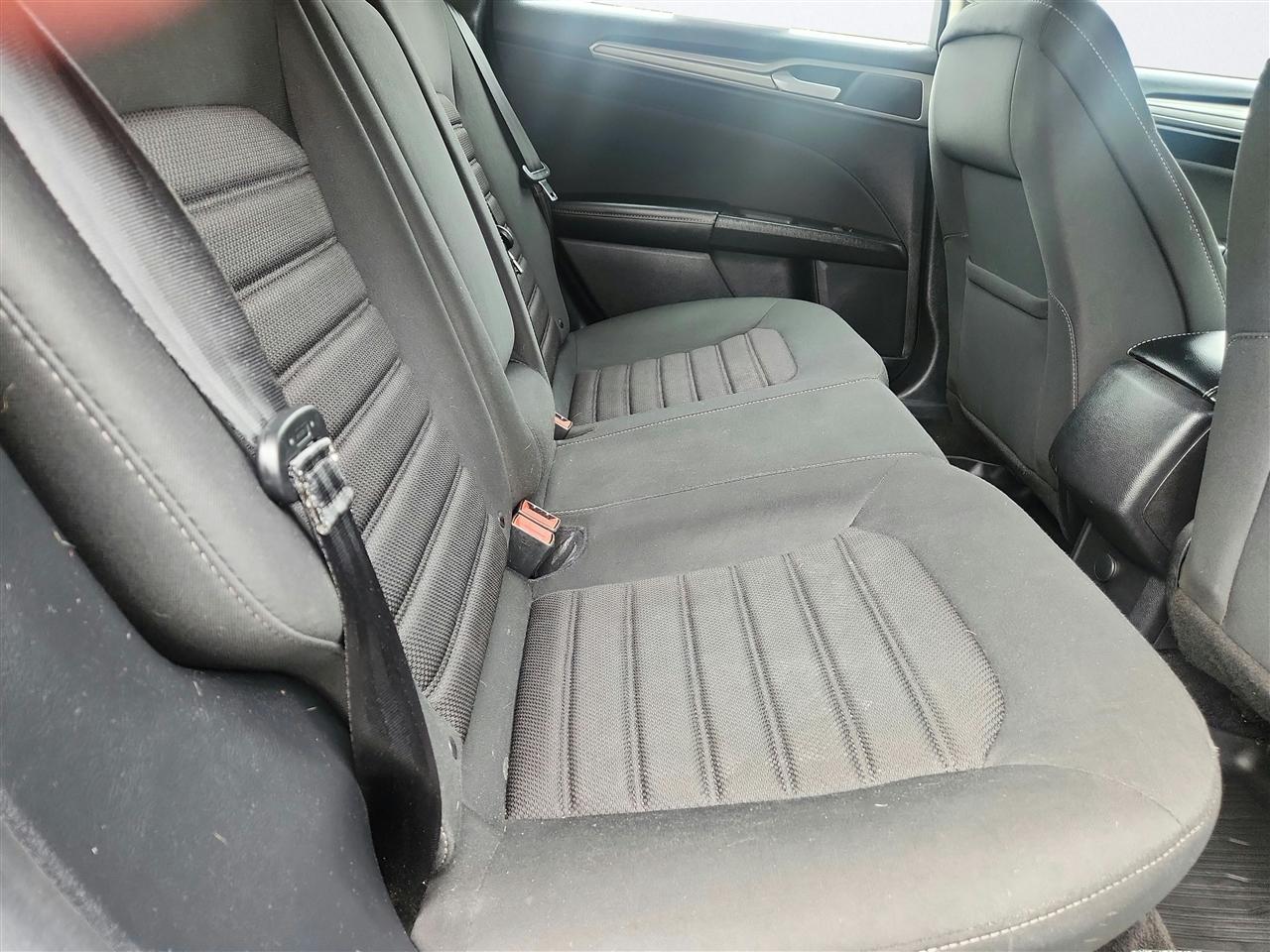 Ford Fusion photo 26
