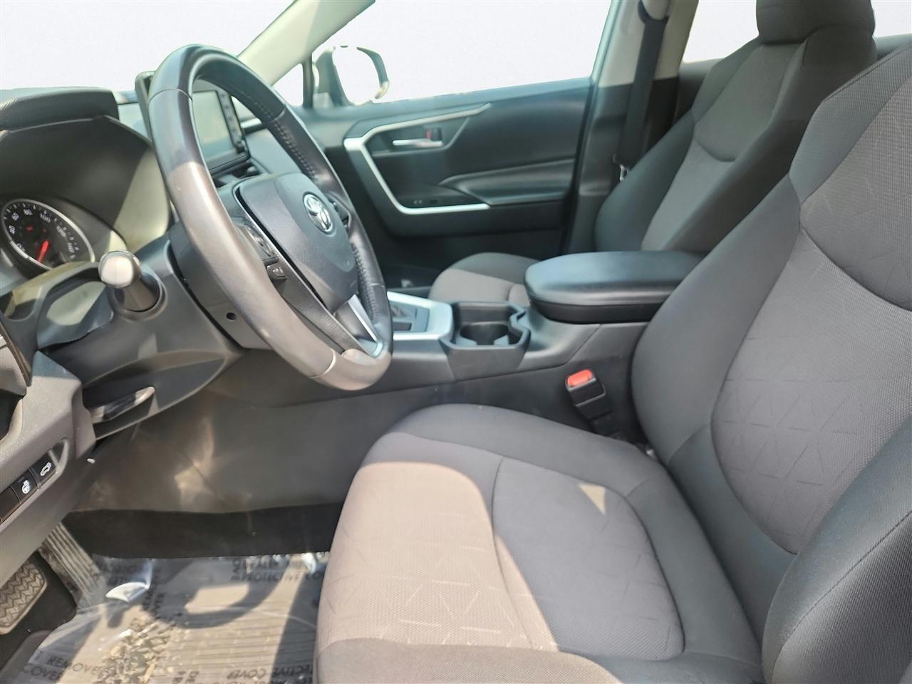 Toyota RAV4 photo 10