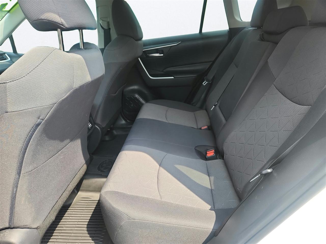 Toyota RAV4 photo 19