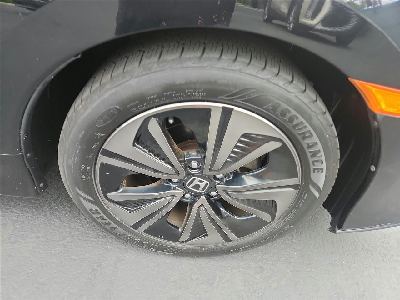 Honda Civic photo 10