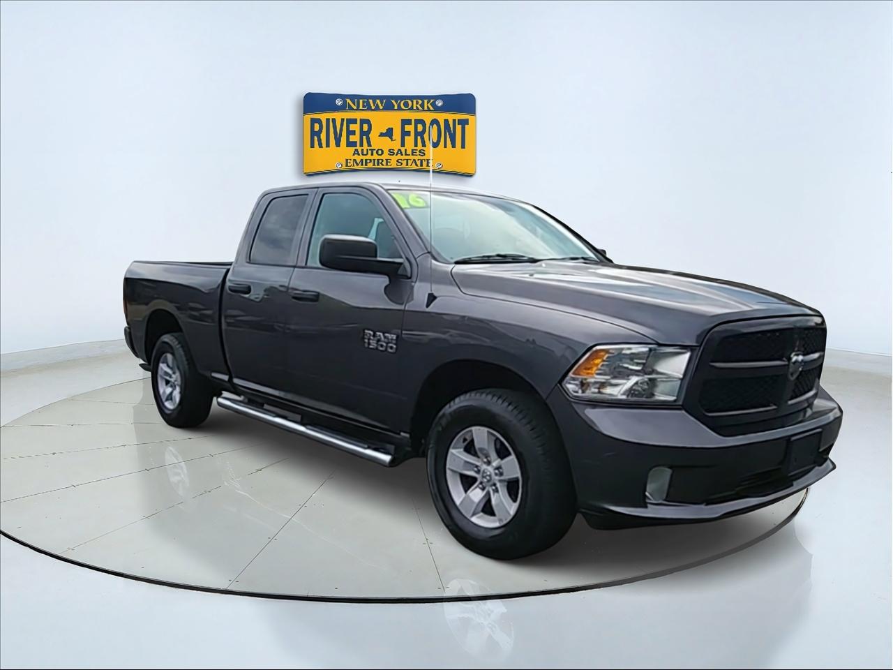 2016 RAM 1500 4WD Quad Cab 140.5" Express