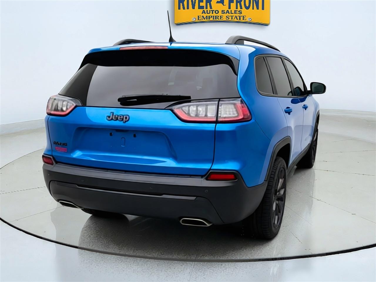 Jeep Cherokee photo 7