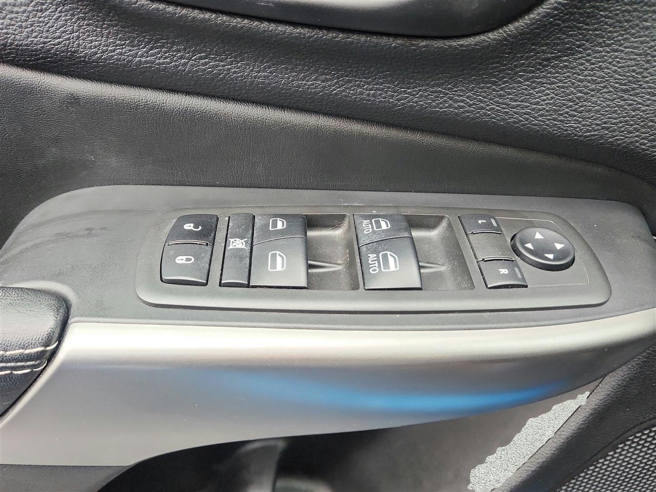 Jeep Cherokee photo 21