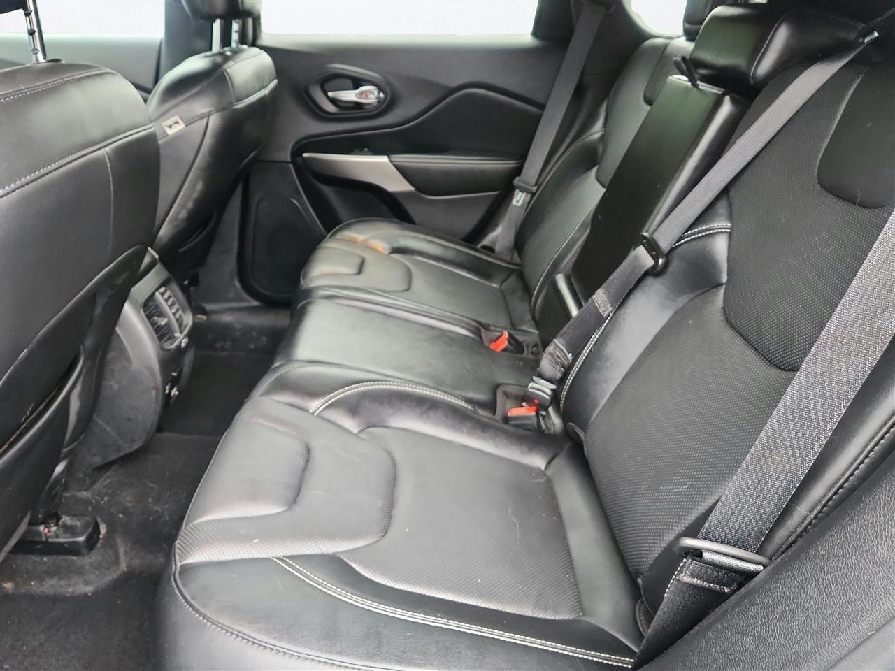 Jeep Cherokee photo 23