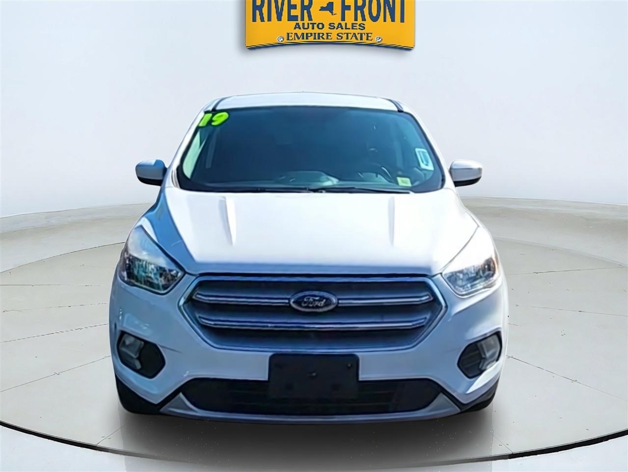 Ford Escape photo 3
