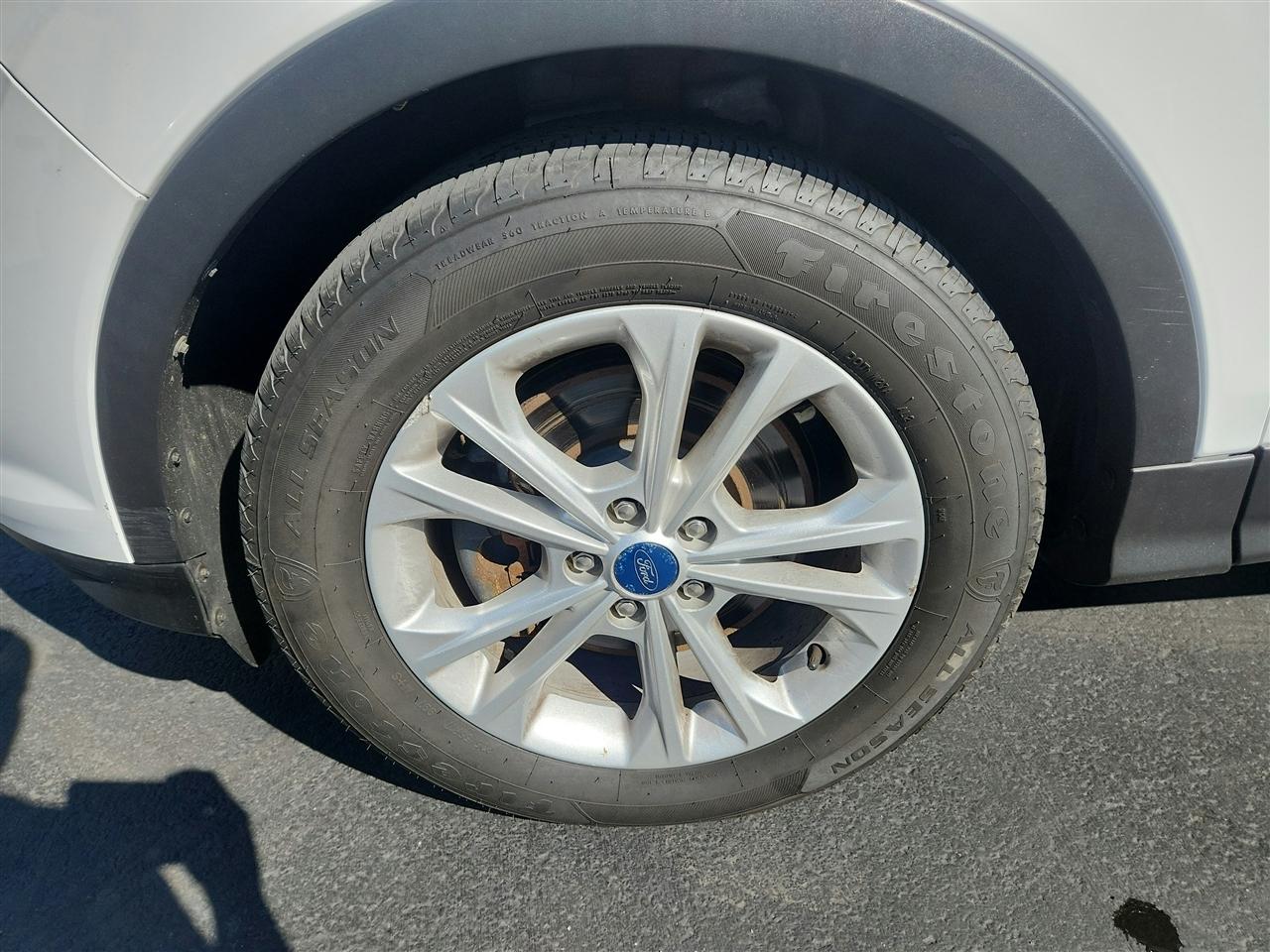 Ford Escape photo 10