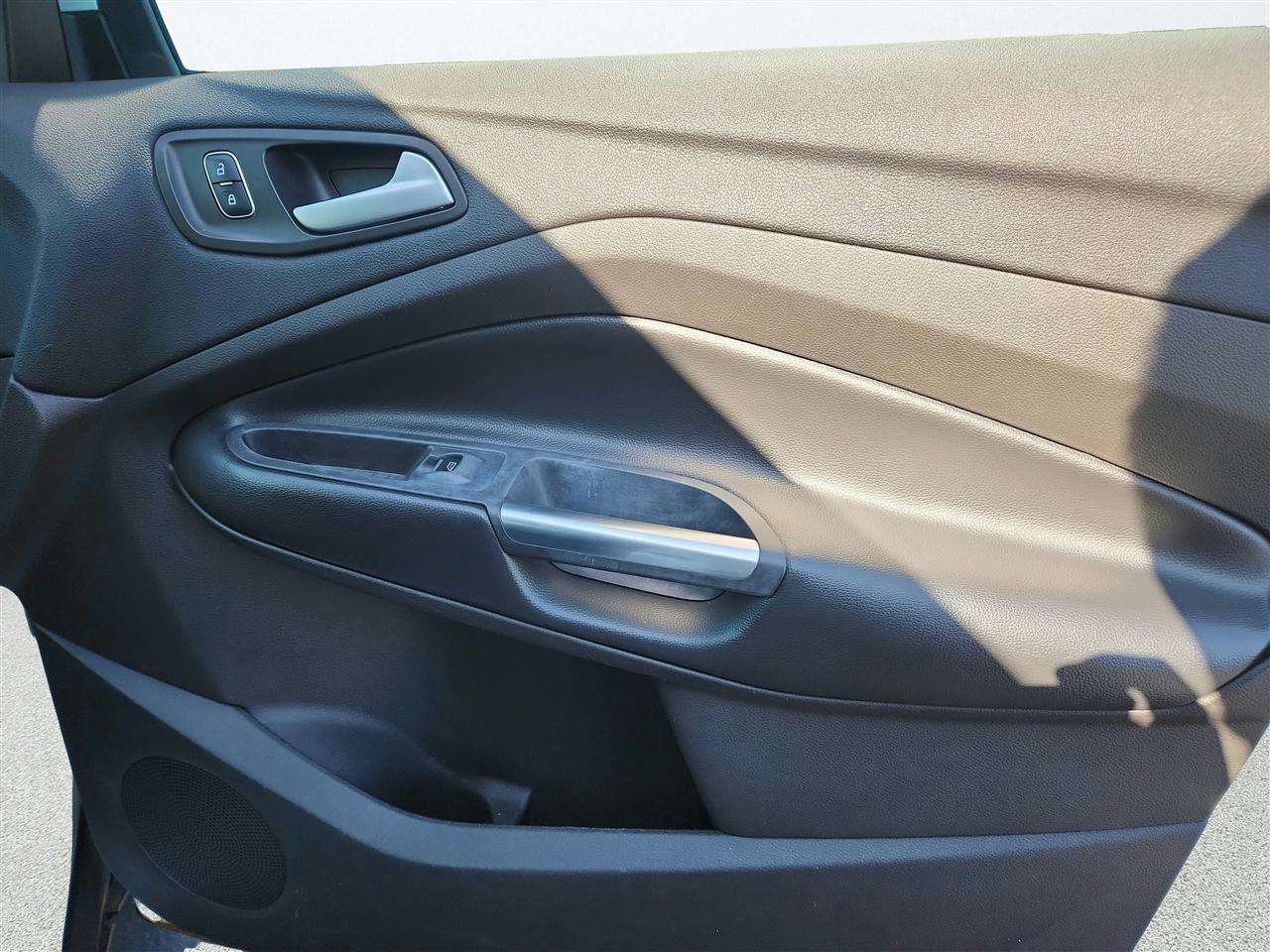 Ford Escape photo 25