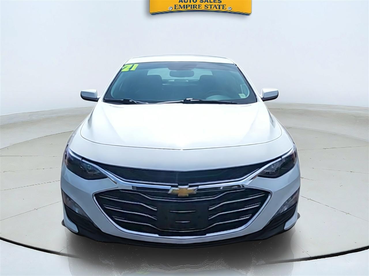 Chevrolet Malibu photo 2