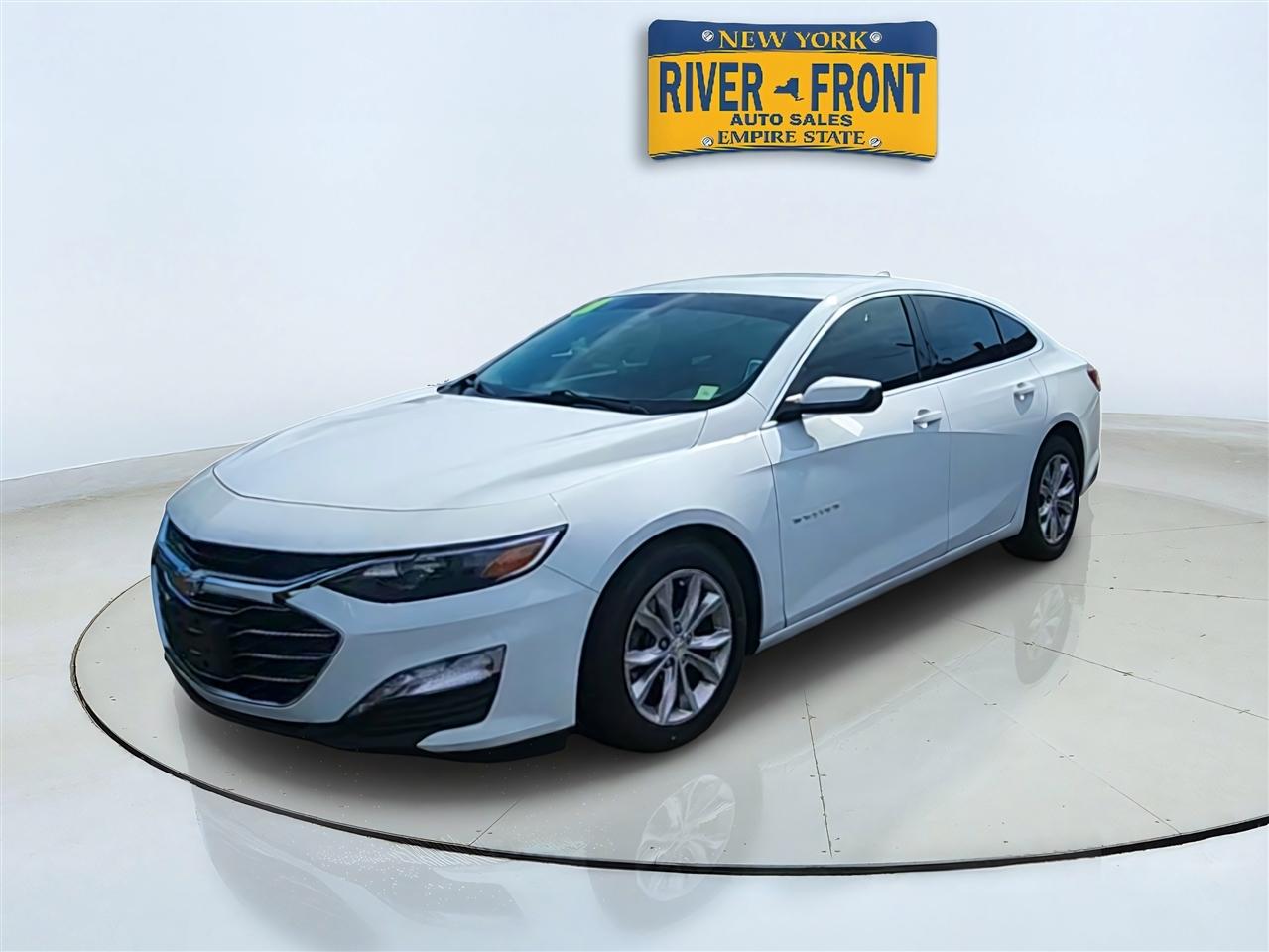 Chevrolet Malibu photo 3