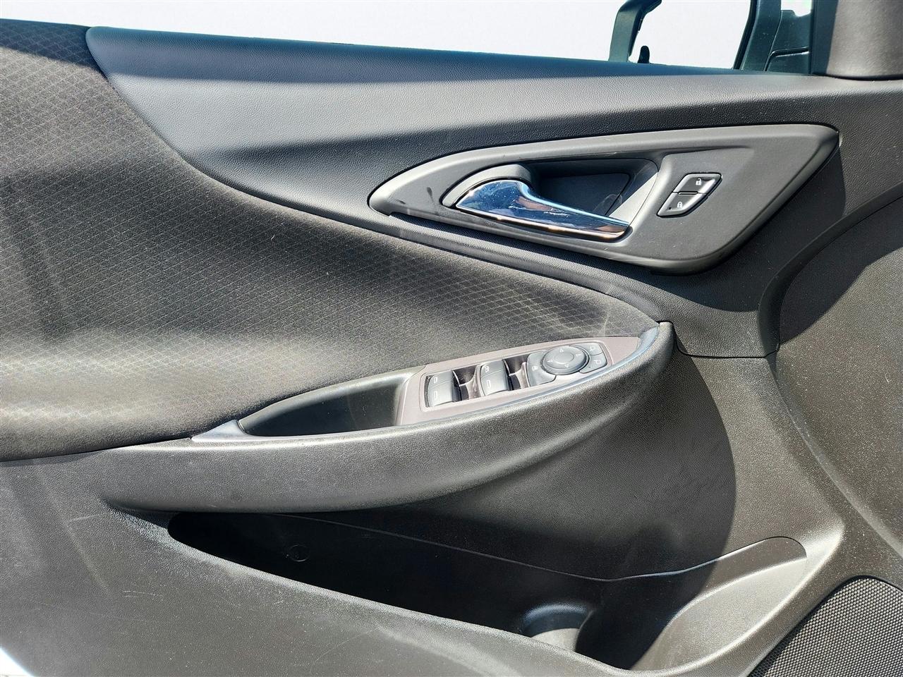 Chevrolet Malibu photo 18