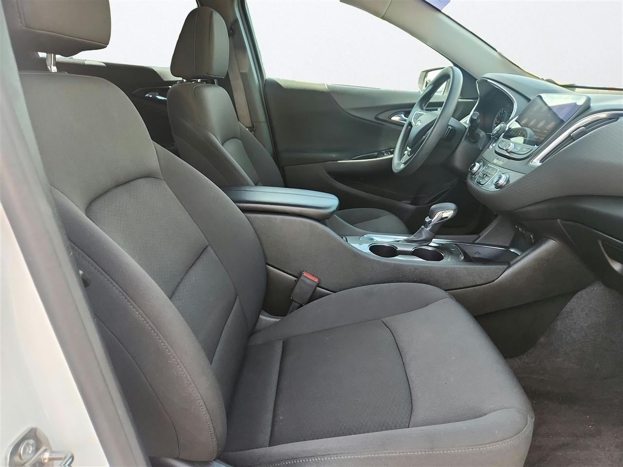 Chevrolet Malibu photo 21