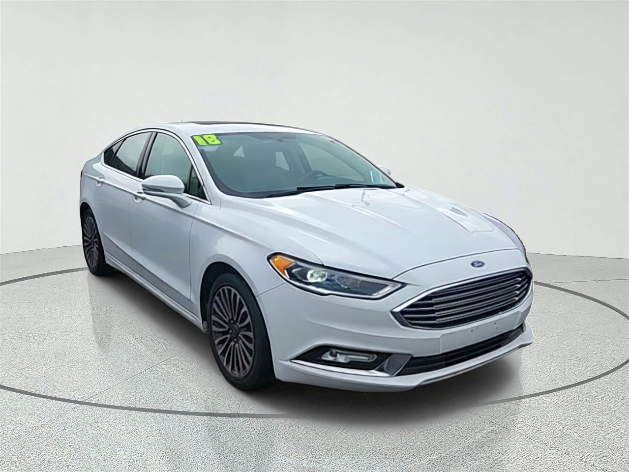 Ford Fusion photo 2